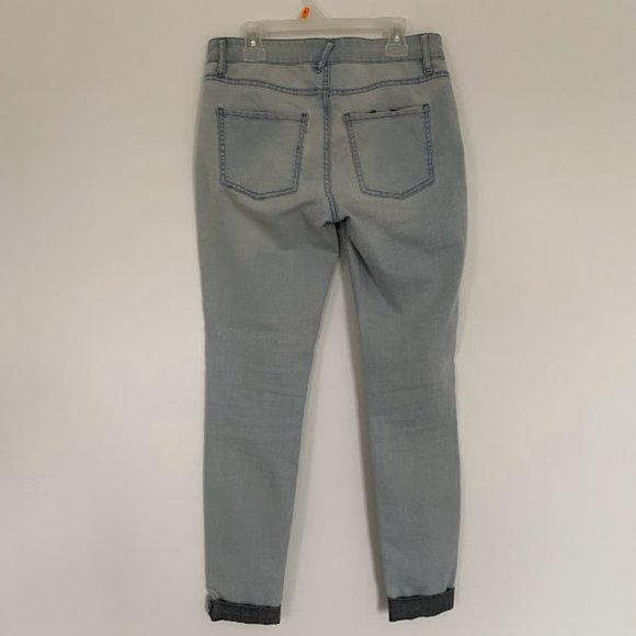 Life in Progress Light Wash Jeans - Picture 2 of 5